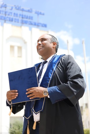 “أنوار جامعية” تهنئ الزميل العزيز بلال فطوم بمناسبة حصول على الماجستير في الاعلام