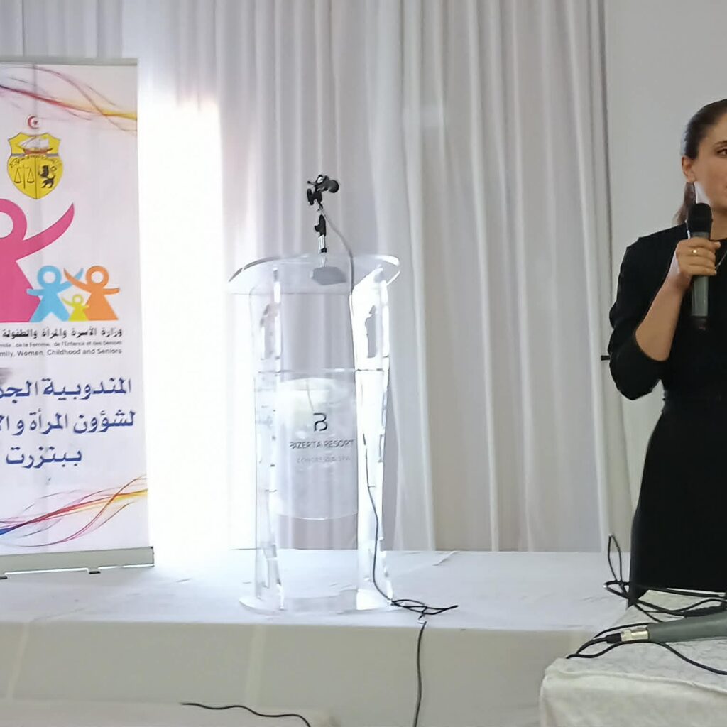 بنزرت:ندوة علمية”  كبارنا  على  الرأس  والعين”